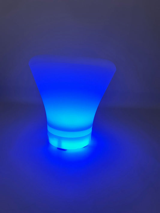 CUBITERA CON DISPOSITIVO BLUETOOTH Y LUCES LED, PERSONALIZADA, CAPACIDAD 7LTS